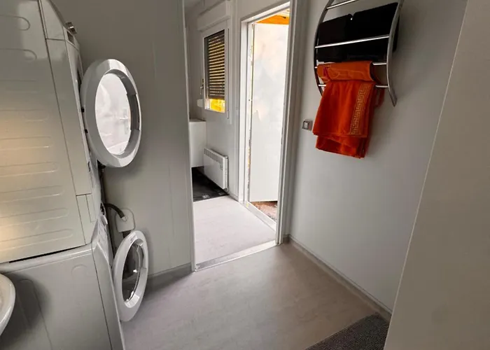 Moebilierter Wohncontainer Fuer Bis Zu 2 Personen In Der Gemeinde * Rutzenham